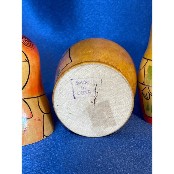 Vintage Two Piece Russian USSR Nesting Dolls - Picture 4 of 4